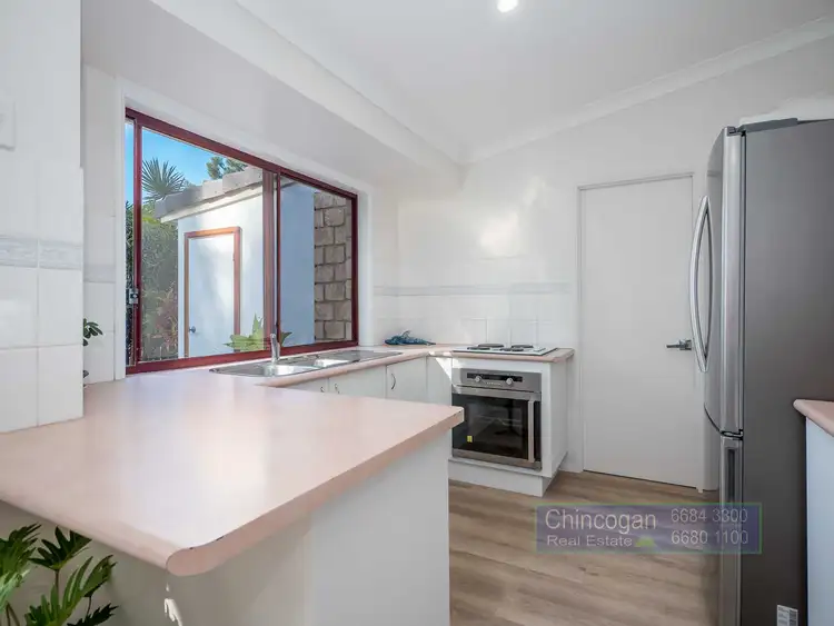 Sixth view of Homely house listing, 2/5 Wilpy Place, Ocean Shores NSW 2483