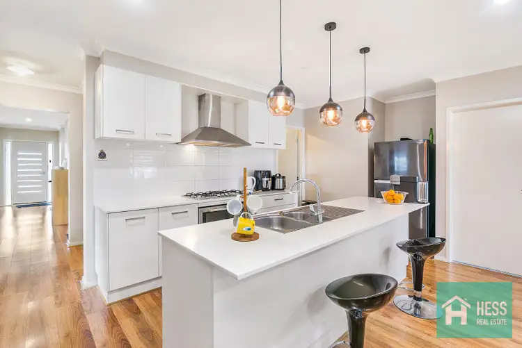 Second view of Homely house listing, 8 Tussock St, Wallan VIC 3756