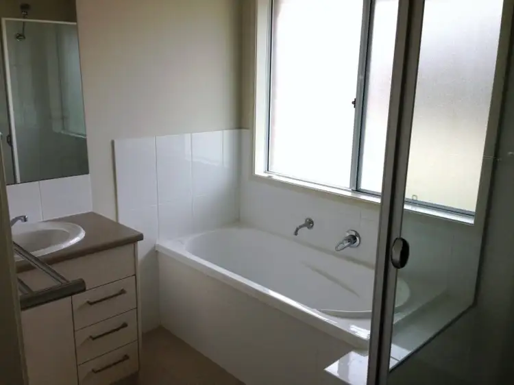 Fourth view of Homely house listing, 11 Sapphire Drive, Rutherford NSW 2320