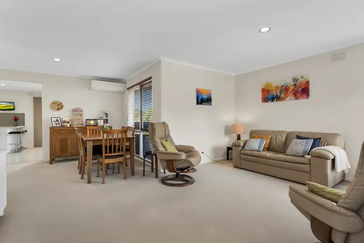 Sixth view of Homely house listing, 2 Waintree Court, Endeavour Hills VIC 3802