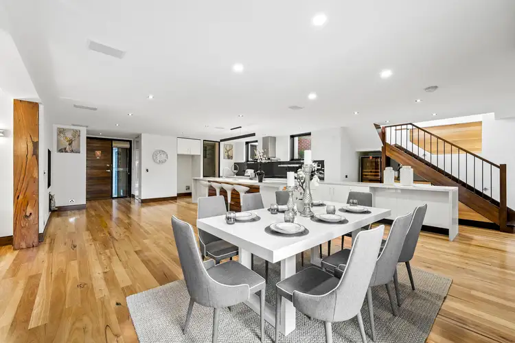52 Headingley Road, Mount Waverley VIC 3149