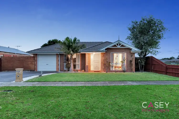 37 Geebung Road, Cranbourne West VIC 3977