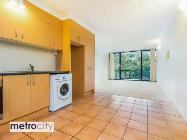Fourth view of Homely apartment listing, 4/25 Dudley Street, Highgate Hill QLD 4101