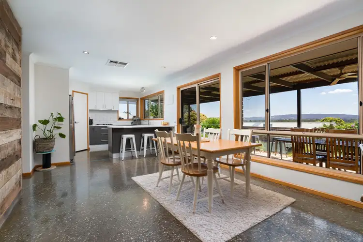 Fourth view of Homely house listing, 8 NEWMAN CRESCENT, Wodonga VIC 3690