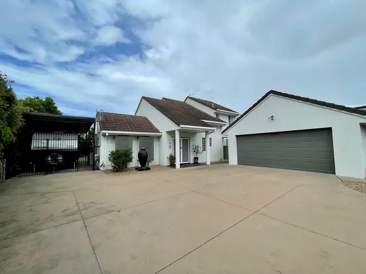 20 Skinner Crescent, Urangan QLD 4655