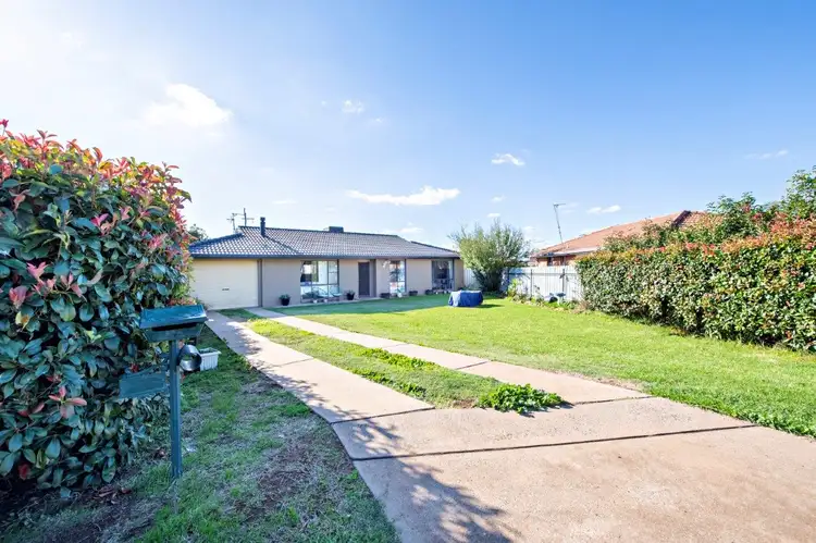 13 Flinders Close, Dubbo NSW 2830