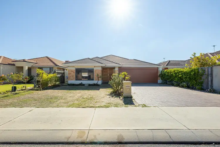 7 Garnet Way, Wellard WA 6170
