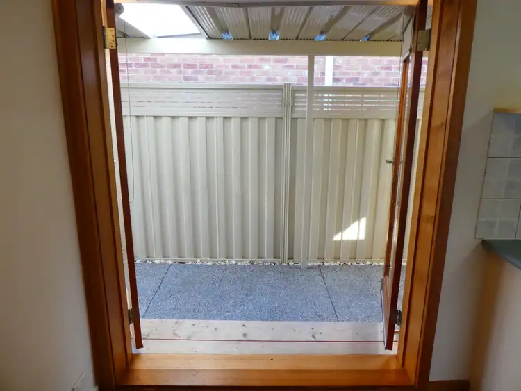Fifth view of Homely unit listing, 5/136 -138 Glenroy Road, Glenroy VIC 3046