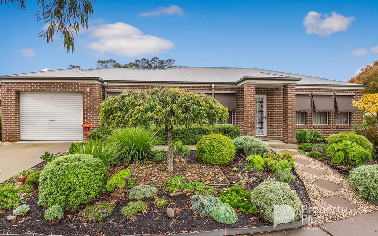 Main view of Homely townhouse listing, 30 Barnett Drive, Kangaroo Flat VIC 3555
