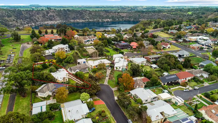 Second view of Homely house listing, 17 Renfrey Place, Mount Gambier SA 5290