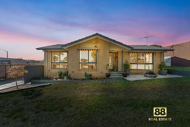 Main view of Homely house listing, 2 Castlecrag Close, Endeavour Hills VIC 3802