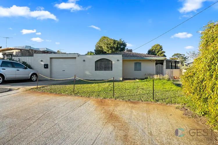 4 ROCHFORD WAY, Girrawheen WA 6064