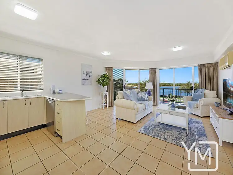 8/8 Esplanade, Golden Beach QLD 4551