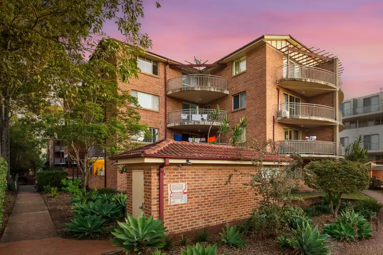 32/8 Fourth Avenue, Blacktown NSW 2148