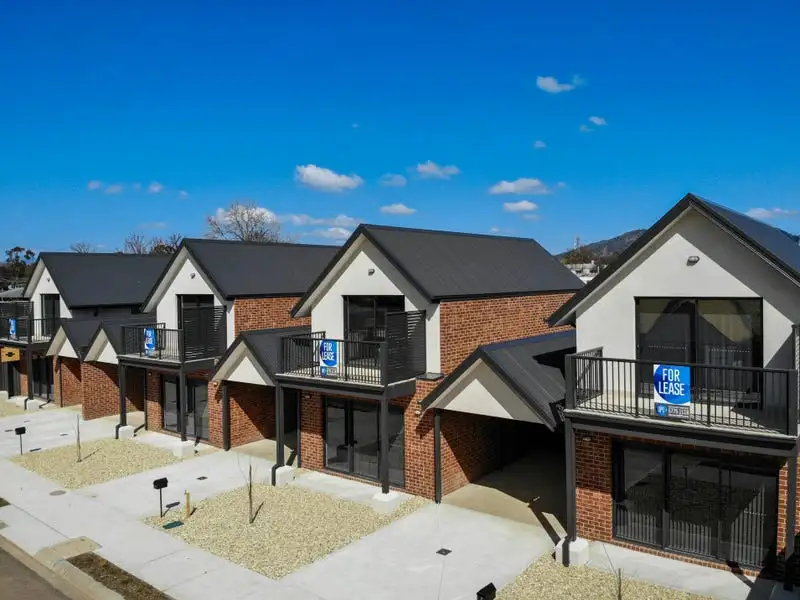 Main view of Homely townhouse listing, 6 Clarke Street, Mansfield VIC 3722