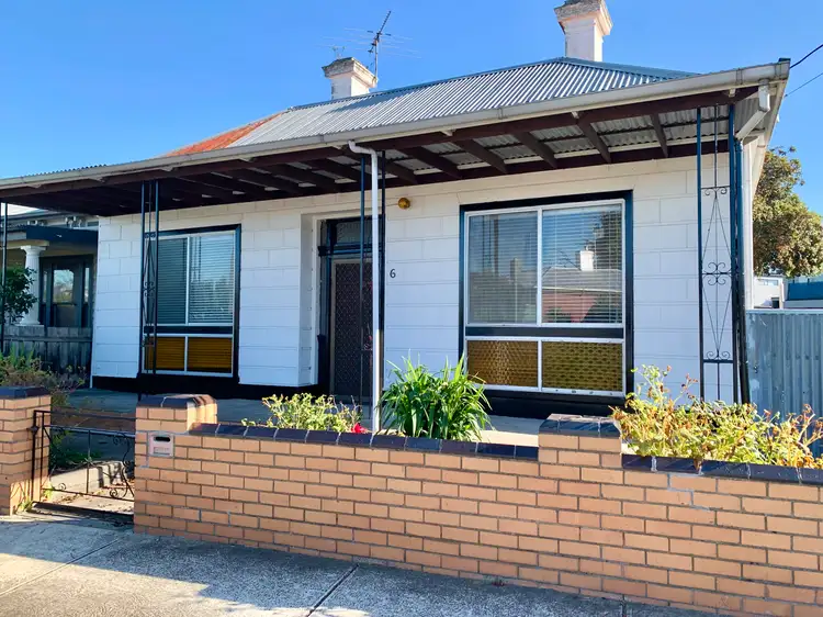 6 Margaret Street
