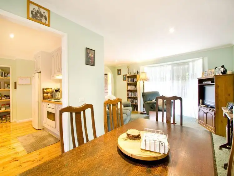 Seventh view of Homely house listing, 6 Leonis Court, Moe VIC 3825