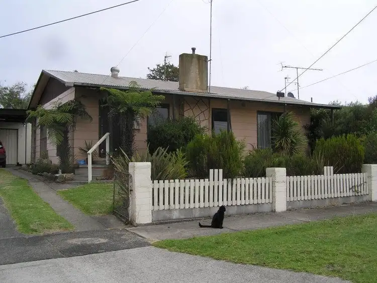 11 Koornalla Street, Newborough VIC 3825