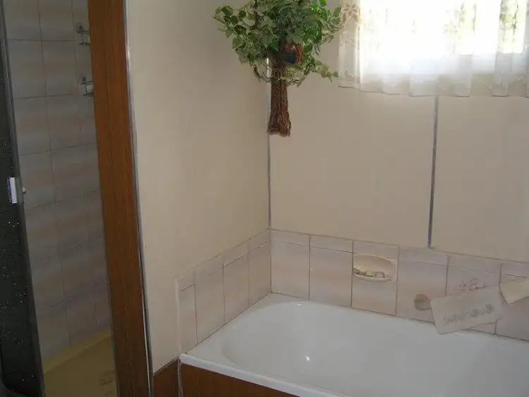 Sixth view of Homely house listing, 2 St Phillack Crescent, Rawson VIC 3825