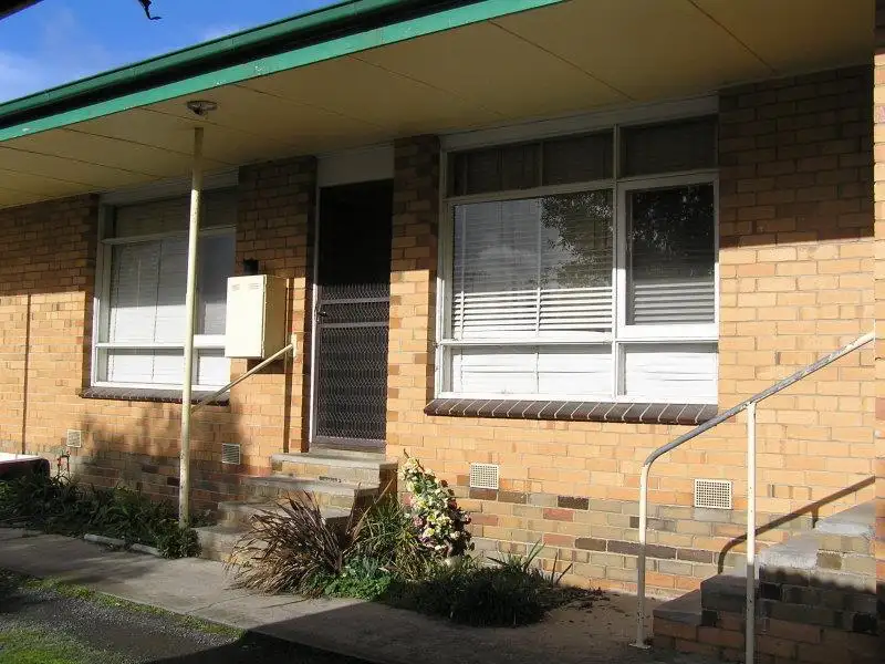 Main view of Homely unit listing, 2/1 Eastleigh Court, Newborough VIC 3825