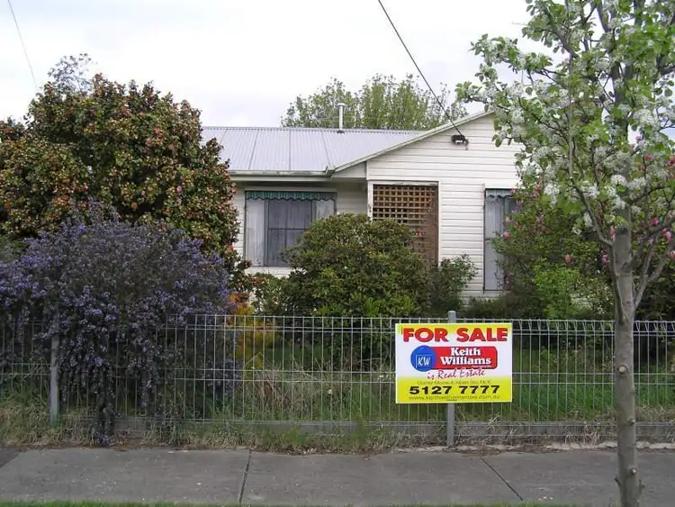 27 Phillip Street, Moe VIC 3825