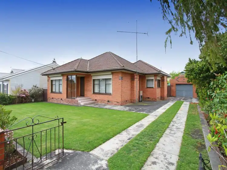 30 Law Street, Newborough VIC 3825