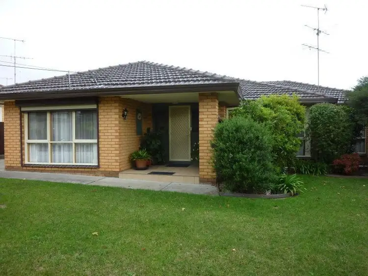 8 Coto Court, Moe VIC 3825