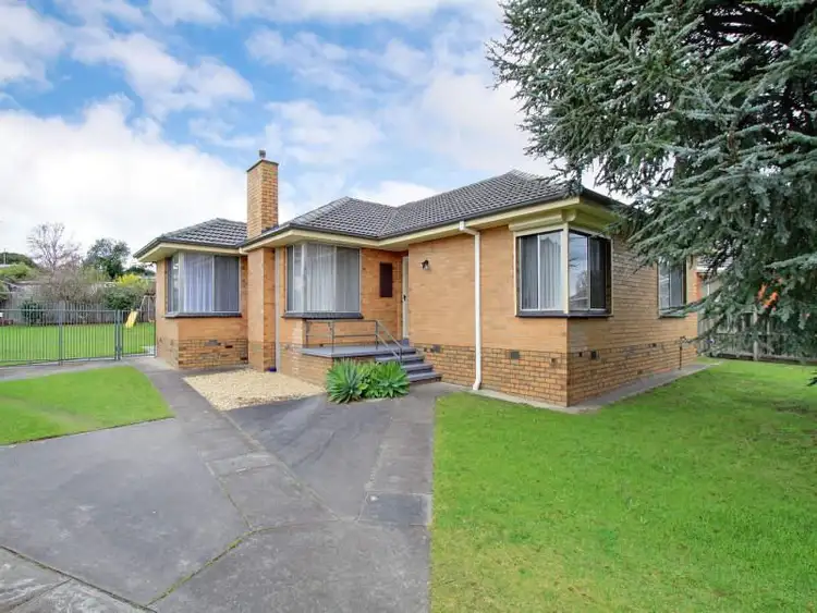 5 Eastleigh Court,, Newborough VIC 3825