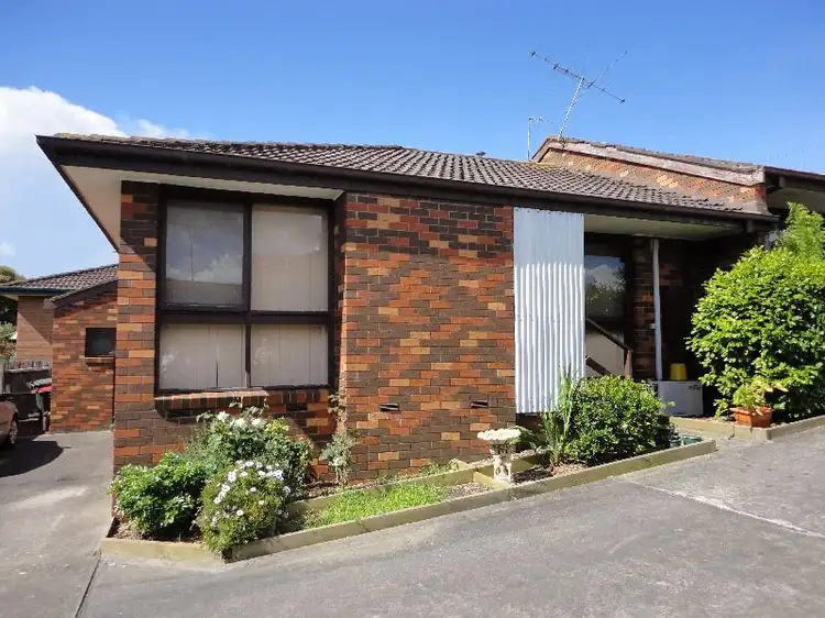 Unit 2/45 Dinwoodie Drive, Newborough VIC 3825