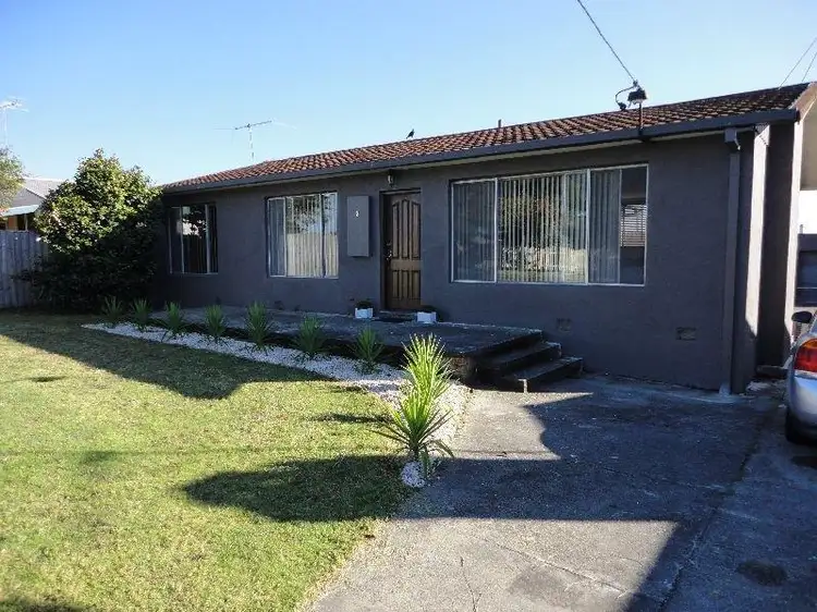8 Yinnar Street, Newborough VIC 3825