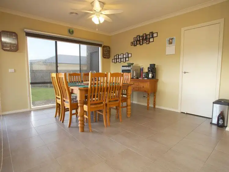 Seventh view of Homely house listing, 3 Hood Court, Moe VIC 3825