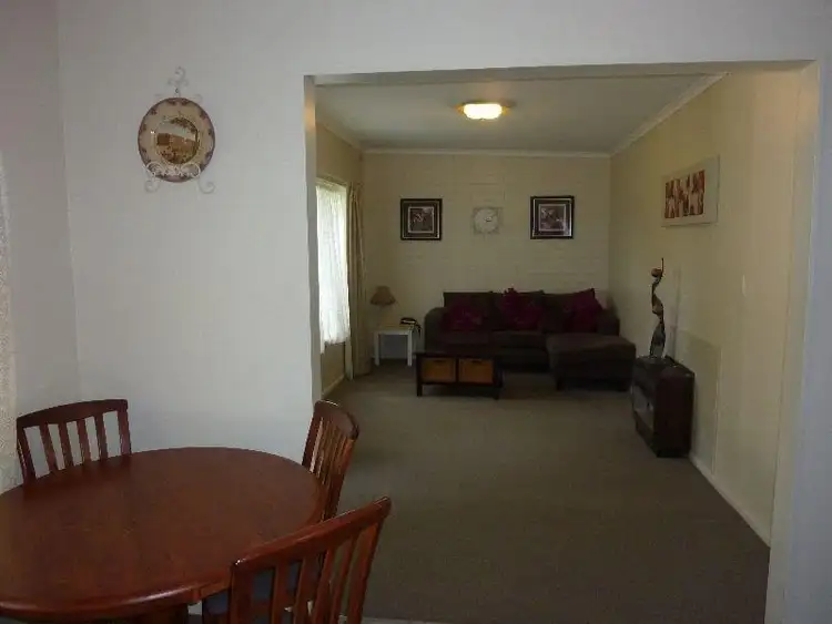 2/31 William Street, Newborough VIC 3825