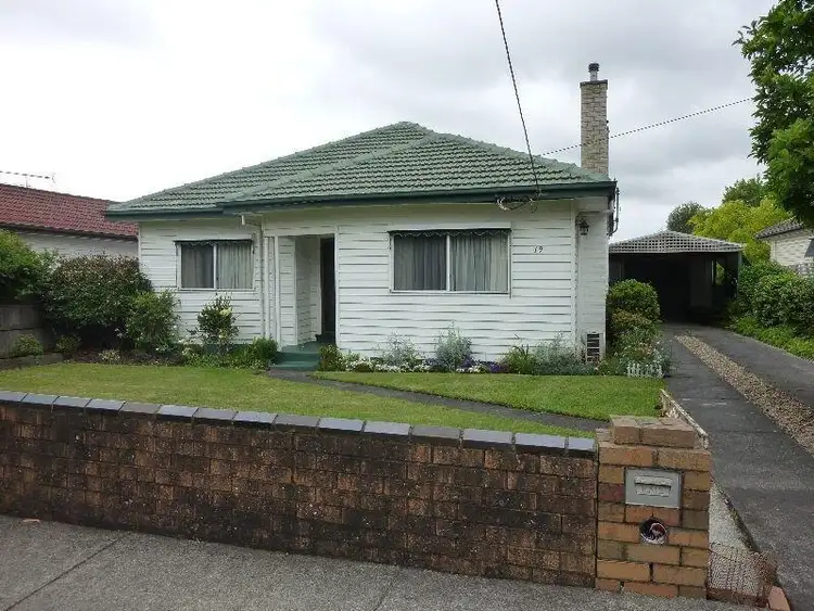 19 Anzac Street, Moe VIC 3825