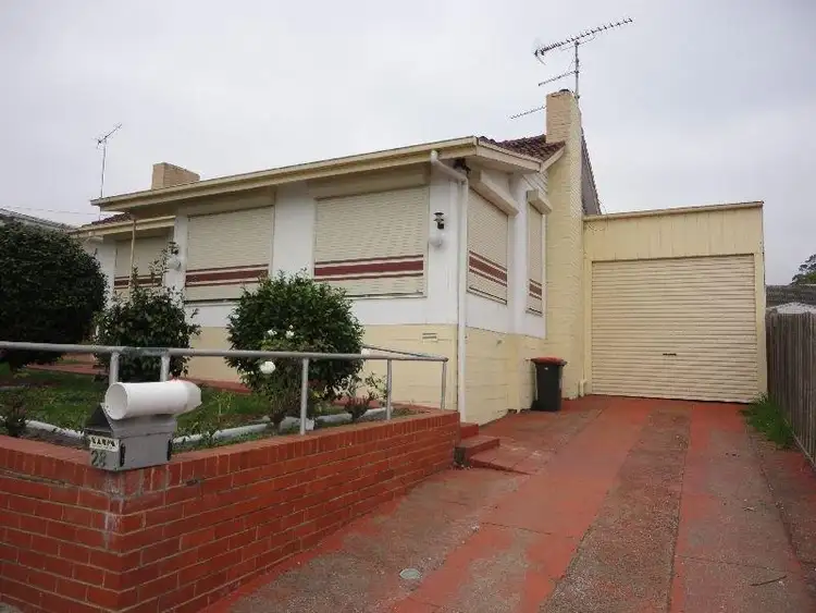 28 Lincoln Street, Moe VIC 3825