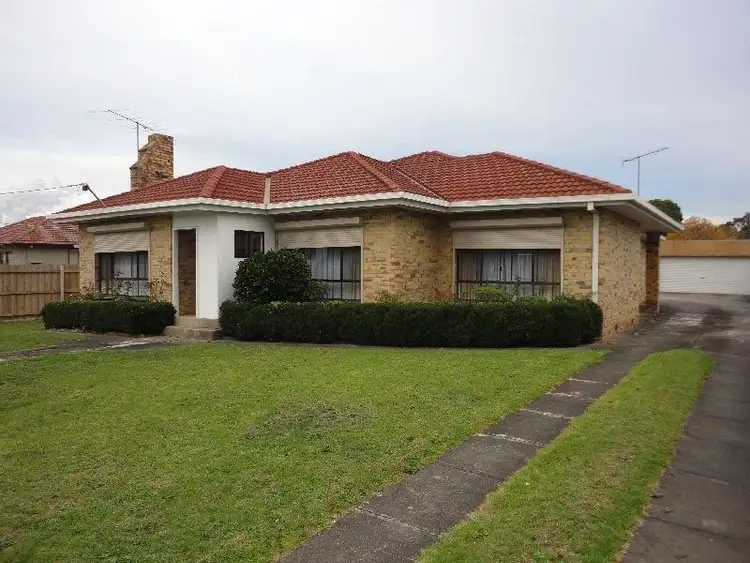 123 Lloyd Street, Moe VIC 3825