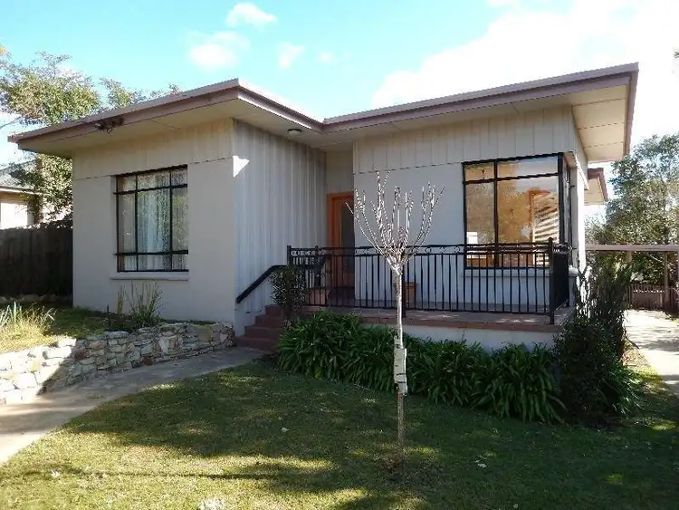 6 Lisle Street, Moe VIC 3825