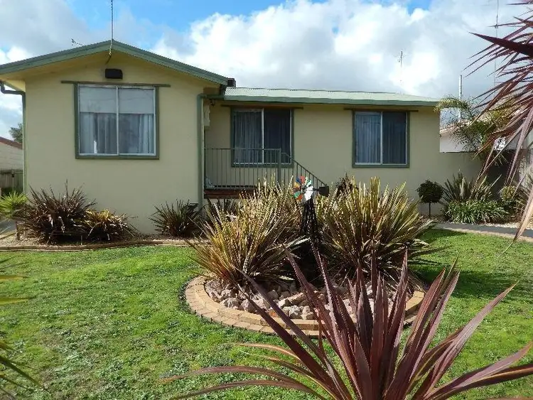 65 Western Avenue, Newborough VIC 3825