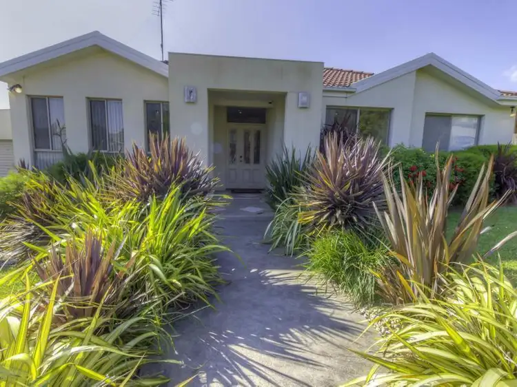 2 Varcoe Court, Newborough VIC 3825