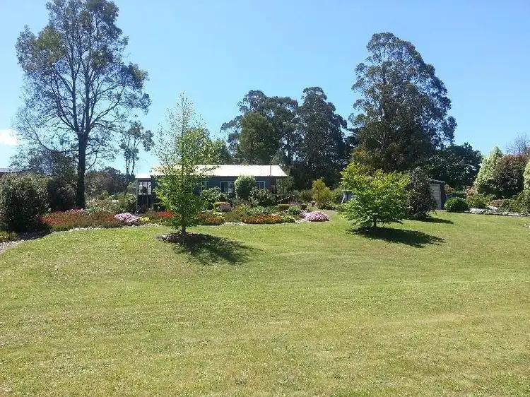 Second view of Homely house listing, 46 Whitelaw Court, Rawson VIC 3825