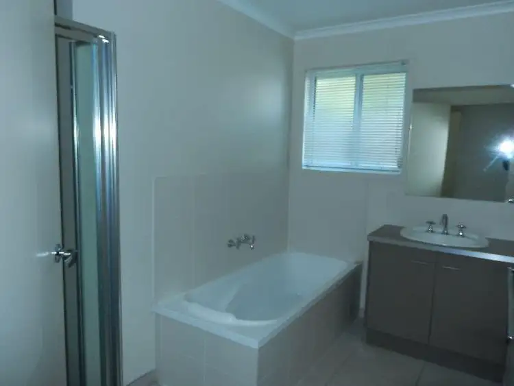 Seventh view of Homely townhouse listing, 2/33 South Street, Moe VIC 3825