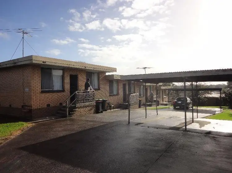 17 Balfour Street, Newborough VIC 3825