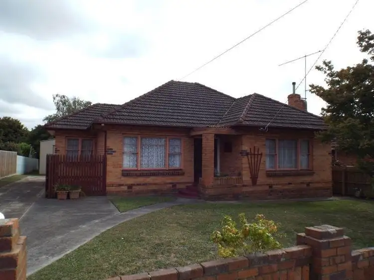 25 Chamberlain Road, Newborough VIC 3825