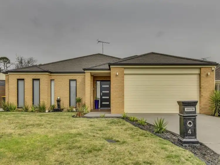 4 Rafter Court, Moe VIC 3825
