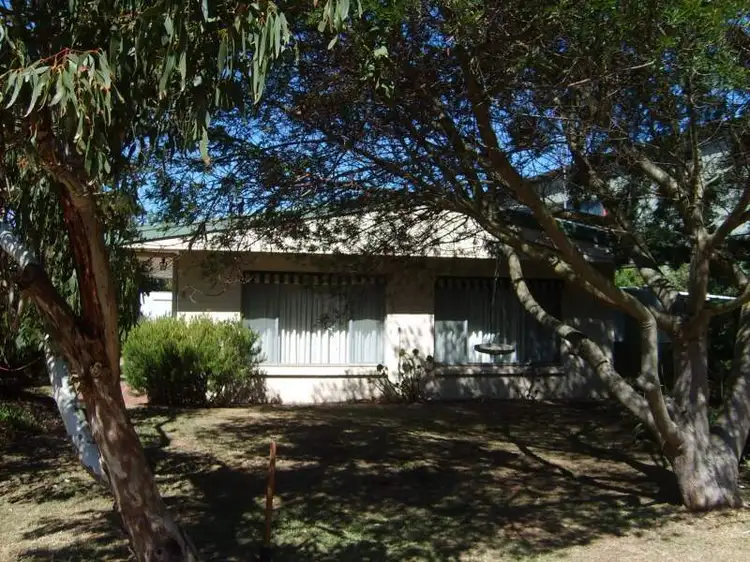 4 Tecoma Ave, Sandy Point VIC 3959