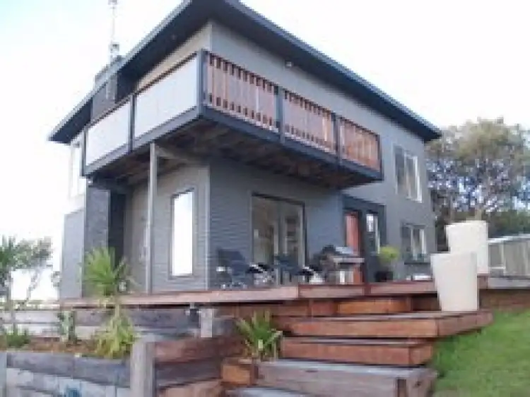 1 Fir Street, Sandy Point VIC 3959