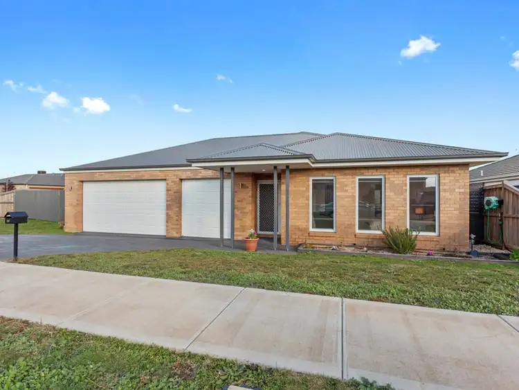 24 Golden Avenue, Warragul VIC 3820