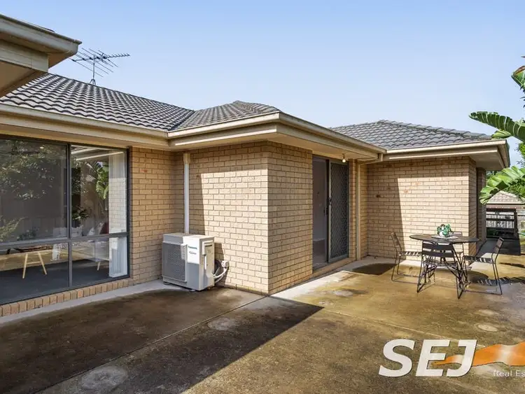 Fifth view of Homely house listing, 5 WHITE GUM COURT, Drouin VIC 3818