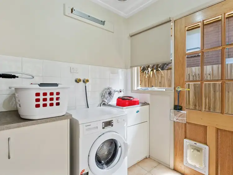 Fifth view of Homely house listing, 8 Waratah Drive., Warragul VIC 3820