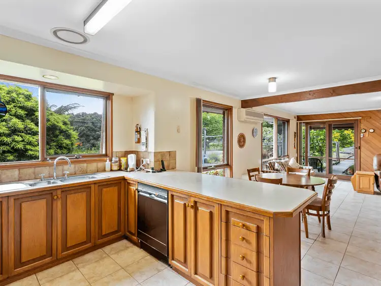 Fifth view of Homely house listing, 6 Pine Grove, Warragul VIC 3820