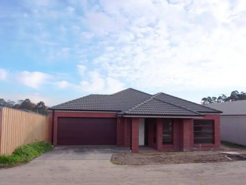 Main view of Homely house listing, 2 Oberon Place, Drouin VIC 3818
